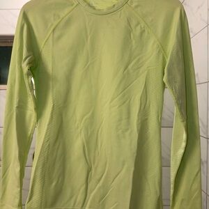 FIGS SALTA SEAMLESS LONG
SLEEVE UNDERSCRUB